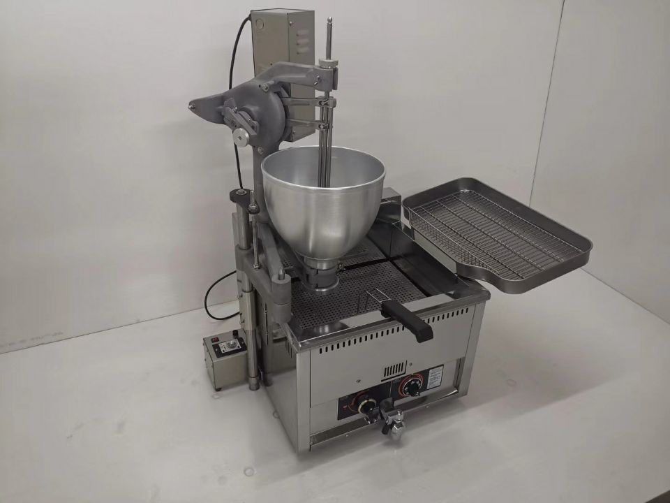 buy Commercial Gas Fryer Automatic Donut Making Machine 80w Power online manufacturer